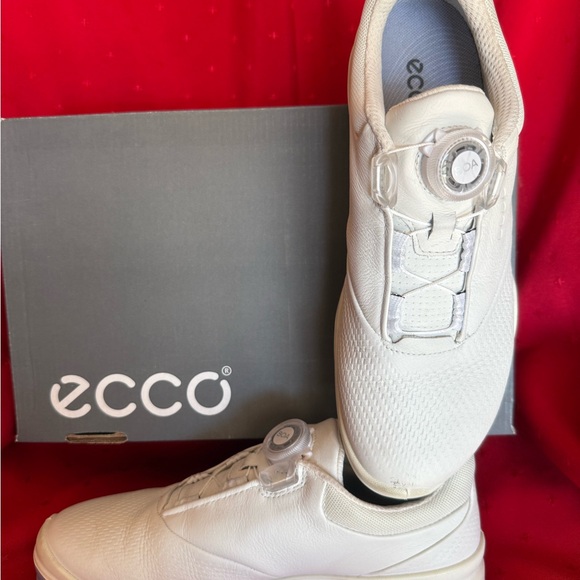 Ecco White Golf Shoes with BOA Lacing System - Picture 4 of 4